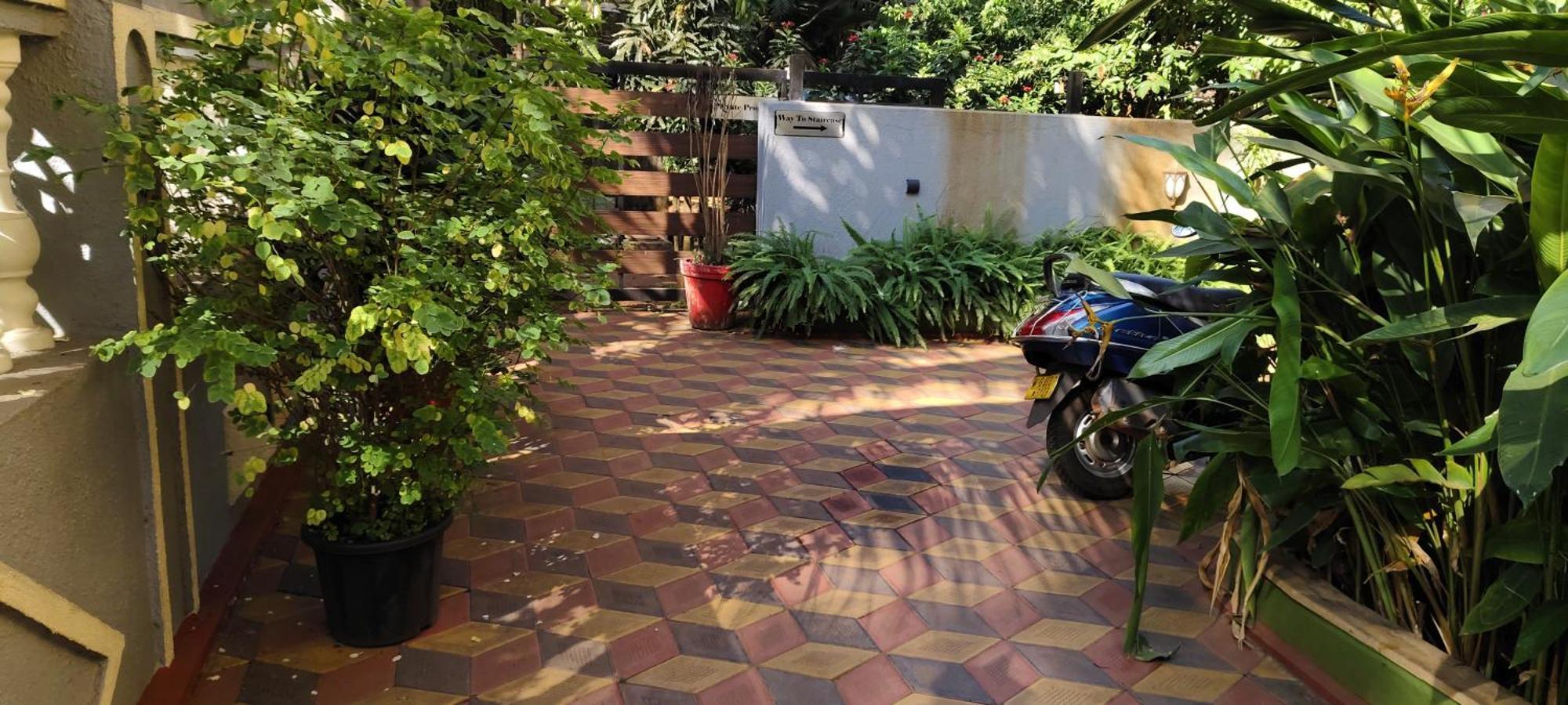 Ena Holiday Inn Calangute Buitenkant foto